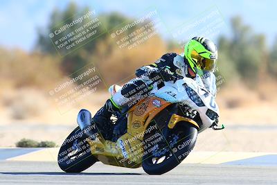 media/Jan-08-2022-SoCal Trackdays (Sat) [[1ec2777125]]/Turn 7 (1035am)/